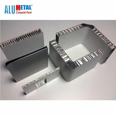 Мельница Alumetal серебряная закончила алюминиевую панель сэндвича ячеистого ядра для солнечной индустрии