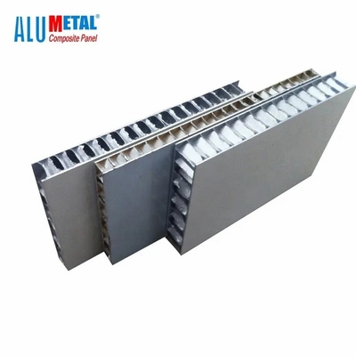 Мельница Alumetal серебряная закончила алюминиевую панель сэндвича ячеистого ядра для солнечной индустрии